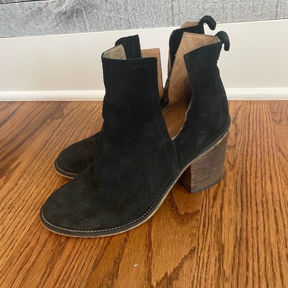 Steve Madden Scout Booties size 8
